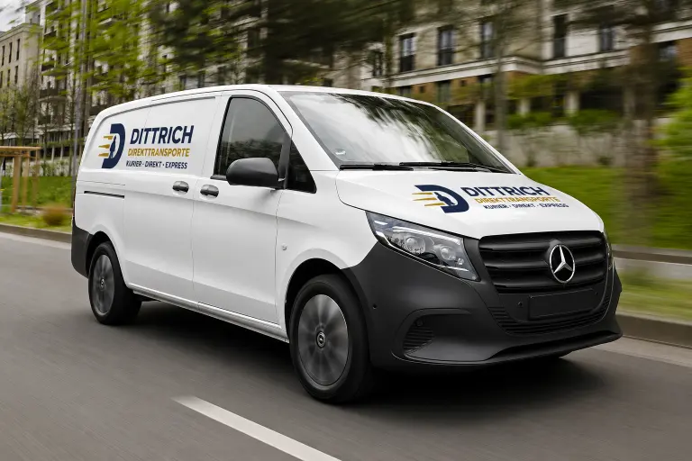 Gebrandeter Kleintransporte Dittrich Transporter in München